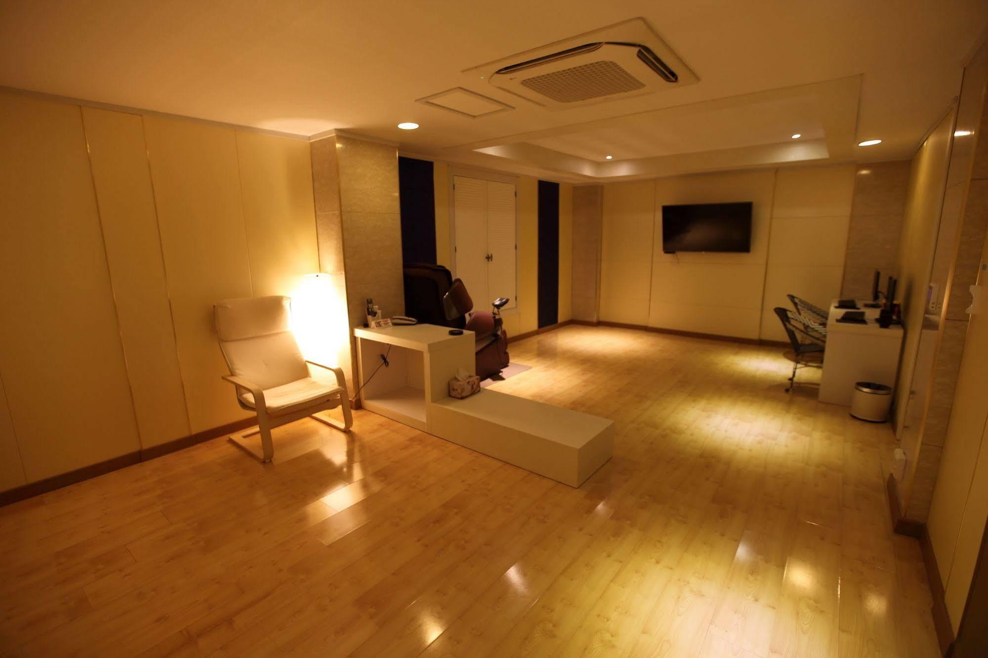 River Hotel Namwon Luaran gambar